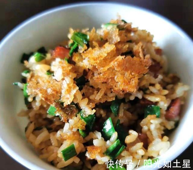 腊肠炒饭|腊肠炒饭，简单营养又好吃！