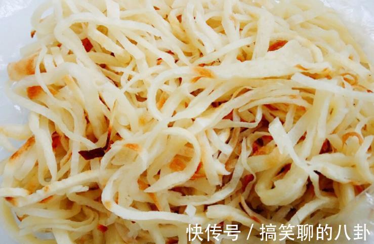 炒饼丝|夏天太热，做份炒饼丝，简单省事，分享详细做法和窍门，喷香好吃