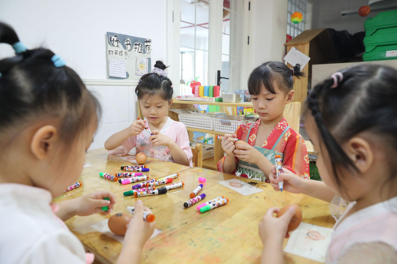 绘蛋&秋分到 蛋儿俏 儿童绘蛋立蛋忙