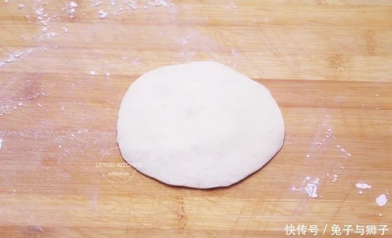 纯素馅大包子,比肉馅的汤汁丰富,吃着更香