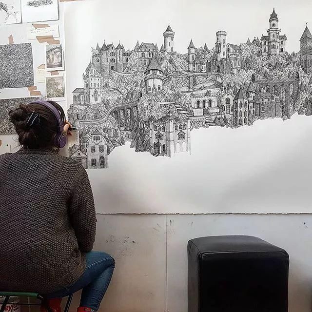 艺术学院|一幅画用掉上百支笔,看到最后成果这么震撼,也就不觉得心疼了