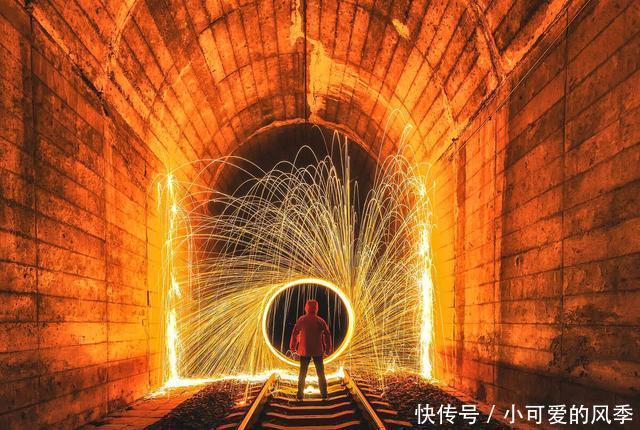 用800杯泡面组成的隧道,每一款都是经典之作,还能订制专属款!