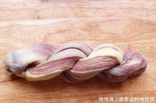 甜而不腻|自从学会这款吐司做法,一周得吃3次,绵软可口,甜而不腻,真香