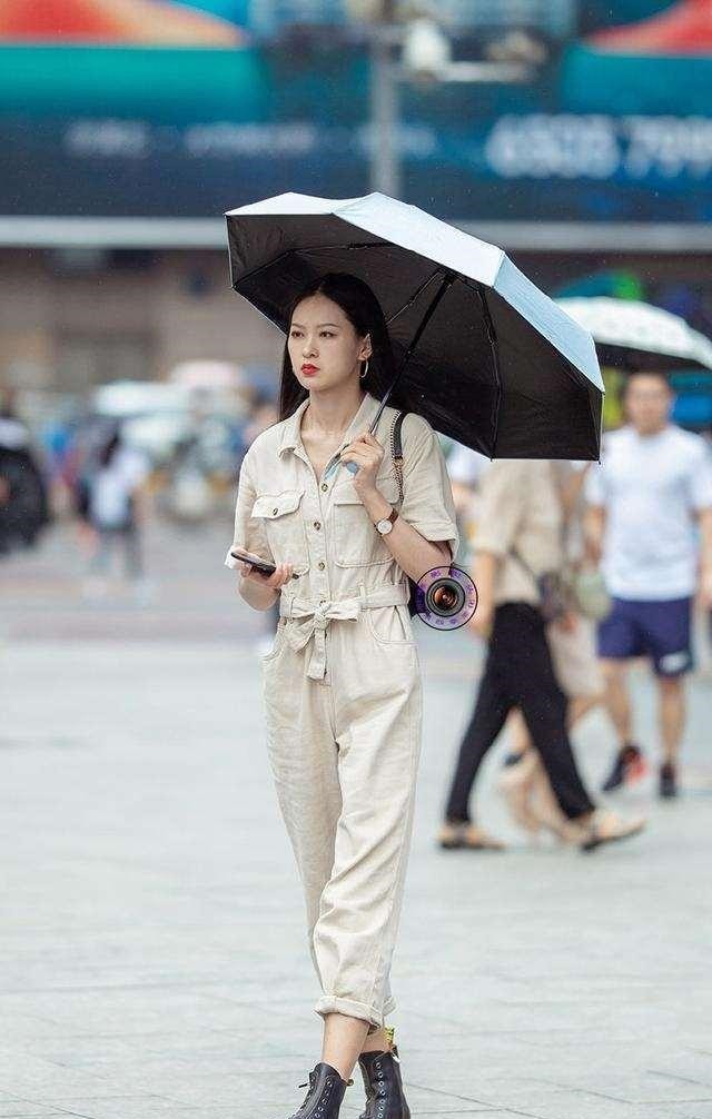 精致|贴身收腹的瑜伽裤,穿搭清秀精致,风采洋溢