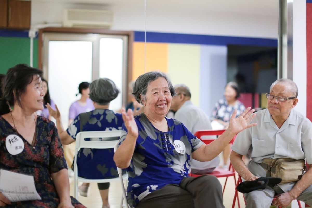 阿夏|抵抗遗忘 以艺术疗愈之力——关注阿尔茨海默病患者