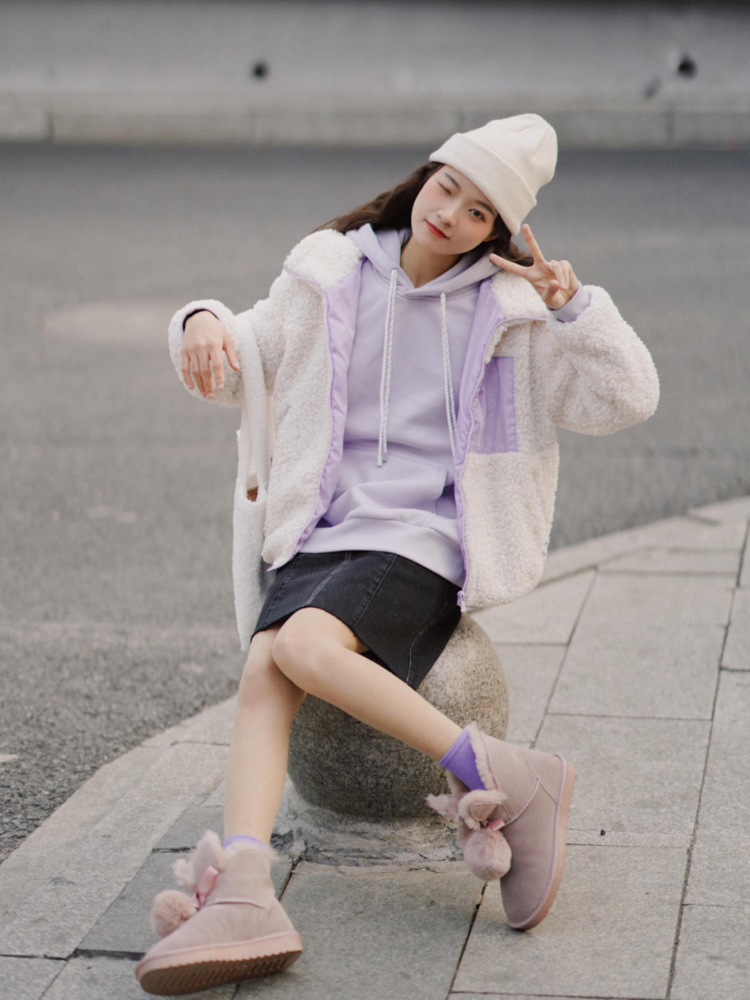 黑色 “毛绒外套”冬季必备单品,入冬这么穿优雅好看,帮你打造好气质