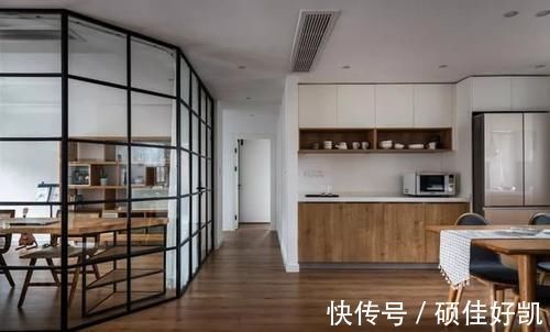原木色|完美主义的124㎡品质美家，舒适感、居住情调、文艺范儿都有了