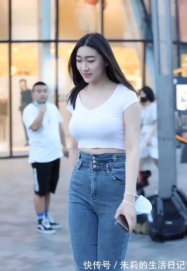 穿搭 时尚耐穿的打底裤穿搭尽显可爱淑女风,优雅舒适全都有,温文尔雅!