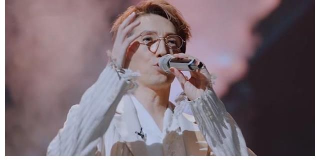 胡海泉|《披荊斬棘的哥哥》二公槽點(diǎn)多，專家團(tuán)又膈應(yīng)人，敖犬?dāng)」饴啡司?
onload=