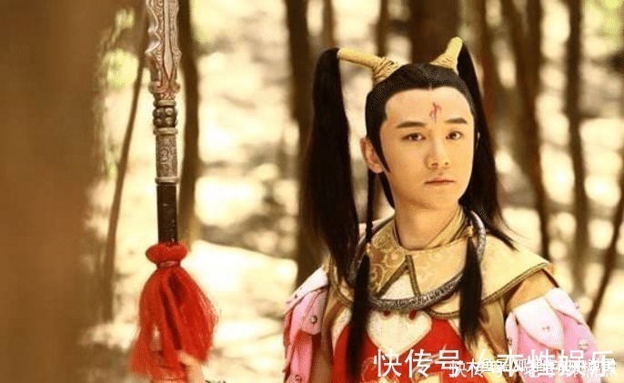 赤精子#十二金仙中唯一没有法宝的神仙,穷得只有一只仙鹤,却渡过了杀劫