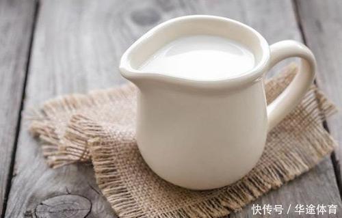 睡眠质量|失眠的“诱因”被揪出,4种食物餐桌常备着,或能让你沾床就睡!