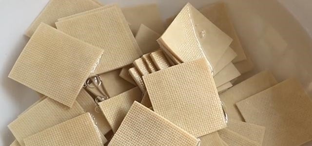 豆腐皮最好吃的新做法，盐水一泡，烤一烤，无油健康，个个鼓大泡