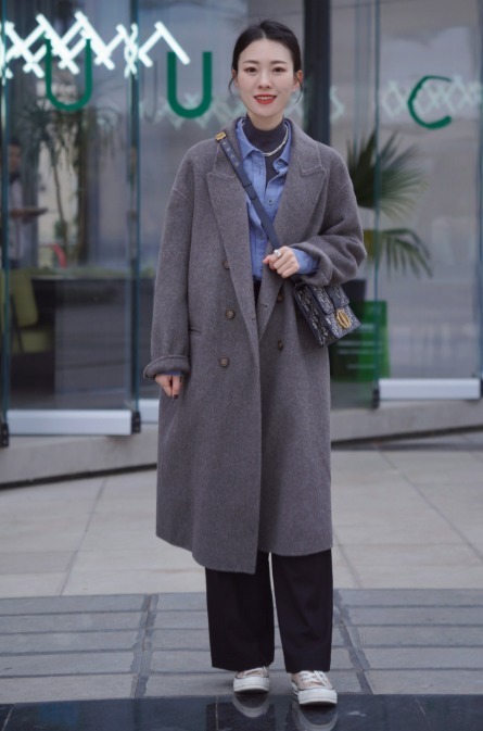 西装裤 终于不流行牛仔裤了,这条“西装裤”才是时髦精宠儿,百搭还显瘦