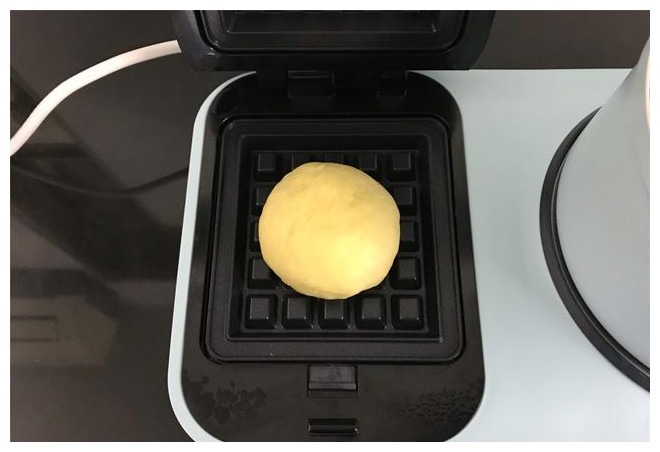 不加泡打粉，放凉了也不会硬的紫米华夫饼，松软香甜，孩子最爱