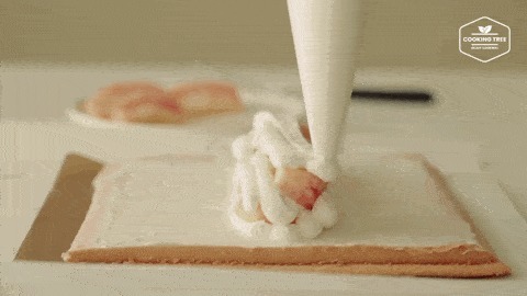 韩国|韩国一夜爆红最美奶油卷超抢镜,粉桃奶油必须get