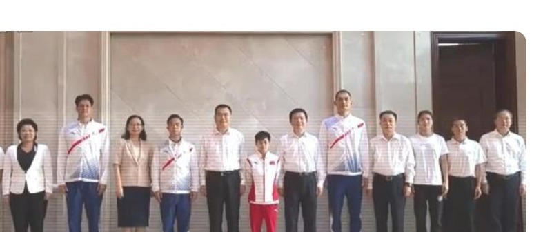 新闻联播|全红婵最新动态曝光，被家乡领导亲自接见，站C位拍合照太可爱