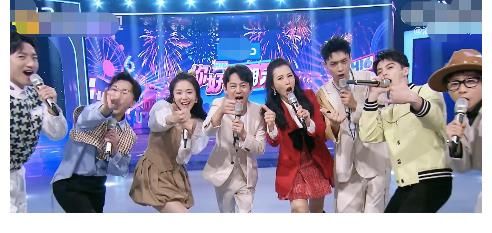 《你好星期六》收视三连跌,何炅1带多责任重,强颜欢笑让人心疼