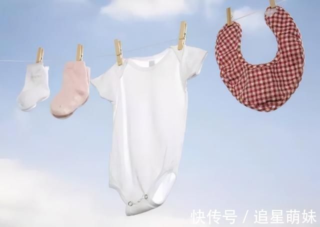阳台|孩子的衣服别在阳台“过夜”,并非迷信,3个原因易伤害宝宝