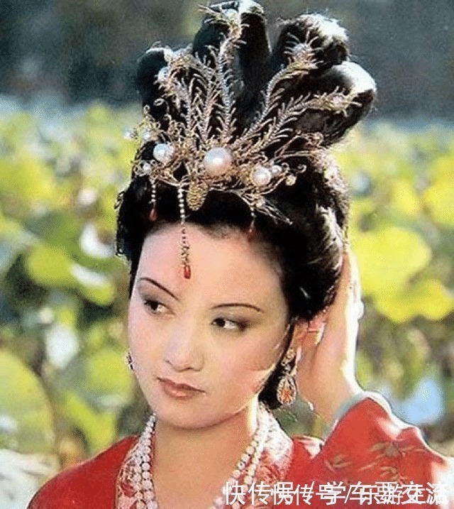 老太太@唯一在贾府抄家中全身而退的人,却被称为《红楼梦》中最阴暗的人