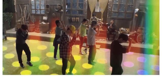 向往的生活|《向往5》再现极限男人帮友情,黄渤喊话黄磊,张艺兴展现满满求生欲!