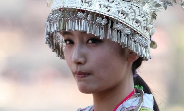 衣裳斑斓|中国传统文化,少数民族文化,苗瑶语诸民族服饰类征