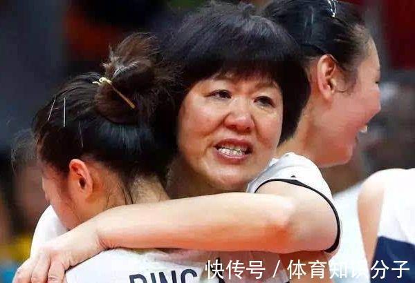 主教练|女排新帅人选浮出水面?郎平携爱徒亮相,或再度出山带领球队
