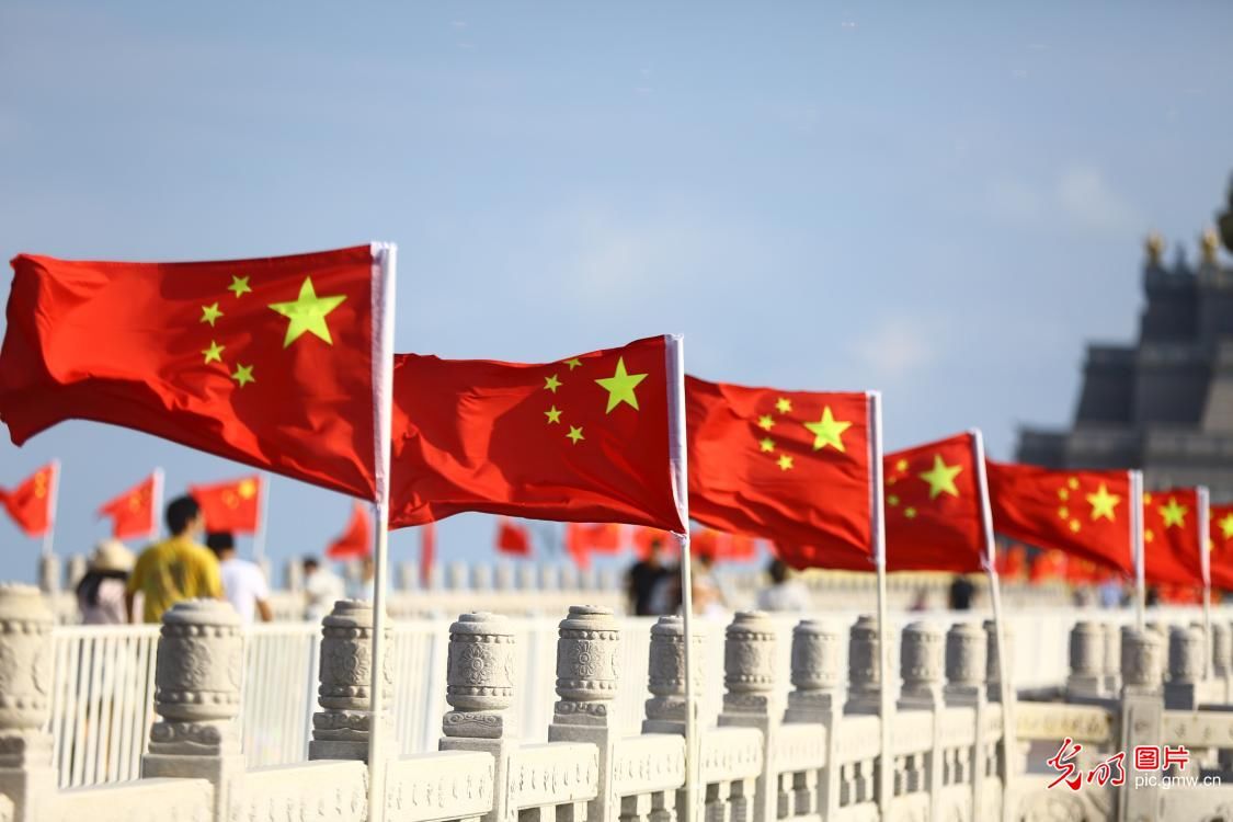 川南幼儿师范高等专科学校#【光明图刊】多彩形式迎国庆佳节