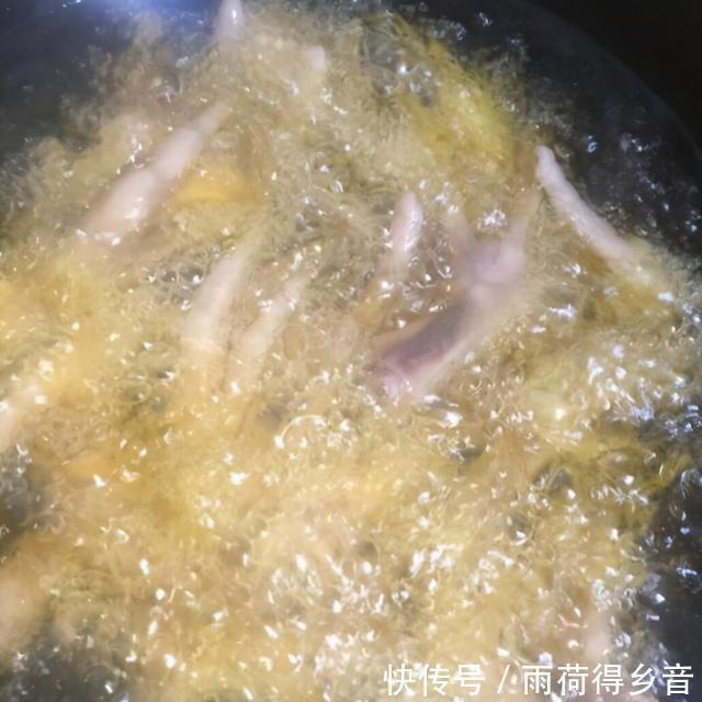出新|广式早茶的经典之作,鸡爪也能吃出新高度,全靠这一手烹饪技巧!