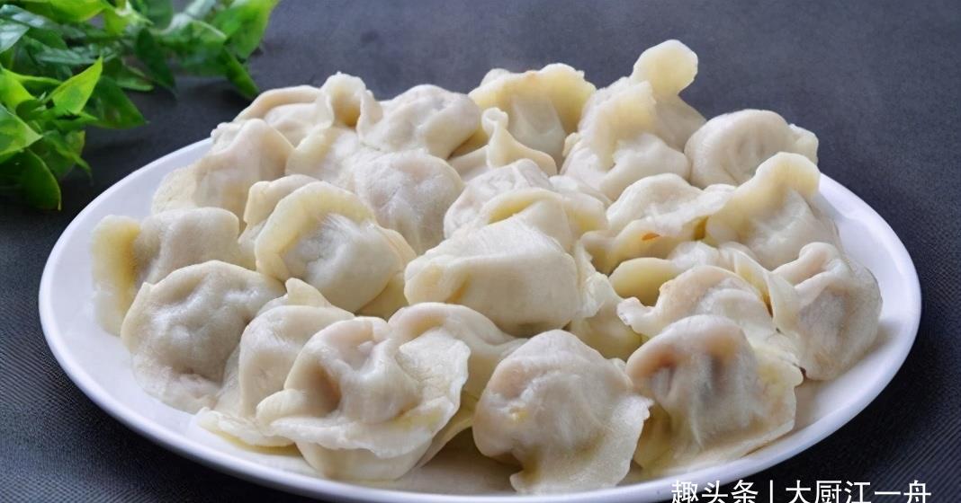 饺子|白菜饺子好吃有诀窍,教你调馅的正确做法与用料,饺子不好吃才怪