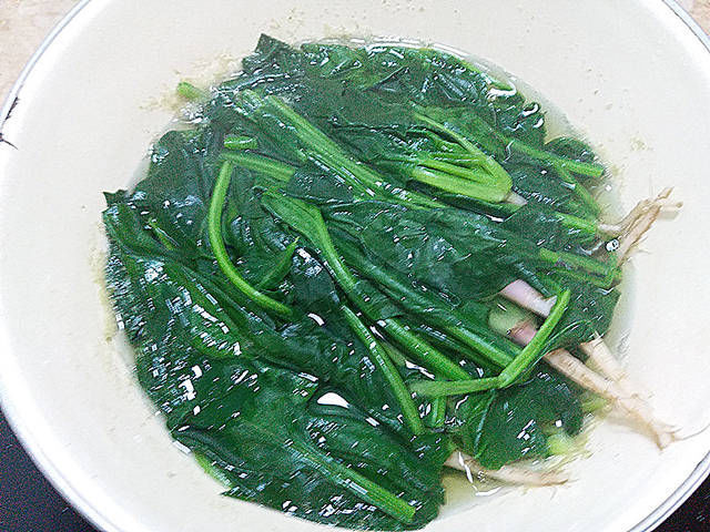 维生素e|冬季就吃这个菜,简单一炒,清热明目,保护皮肤,保护毛细血管