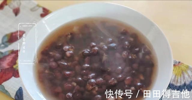 红豆|入冬了,女人每天早上喝一碗它,简单营养又香甜,热乎乎的真舒服!
