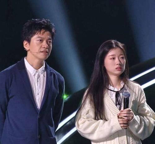 邢晗铭|中国好声音:吃了两次亏的灿星,未必会让单依纯夺冠,教训太惨痛