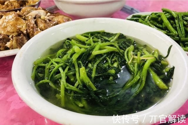 岳父生日摆寿宴,在农村这10菜1汤不到400块,大家来看看值不值吧