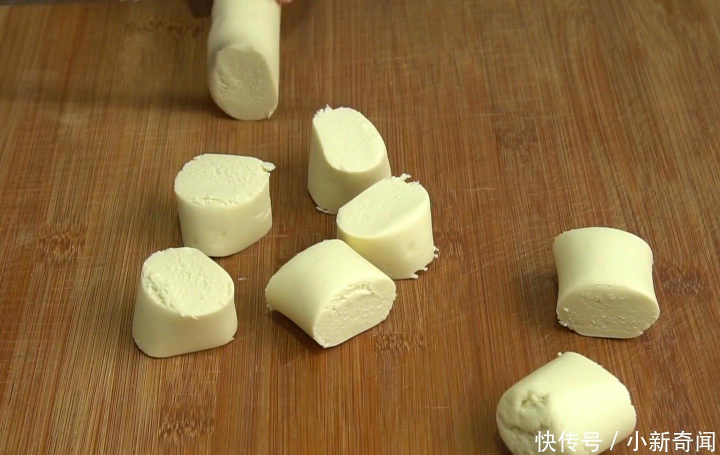 营养|孩子三天两头就馋这盘丸子,不加水不放油,软糯香甜,营养又健康