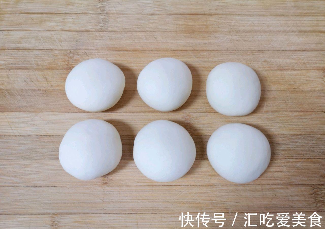 自制梅菜肉酱烧饼，在家也能吃到特色小吃，鲜香适宜，味道很棒