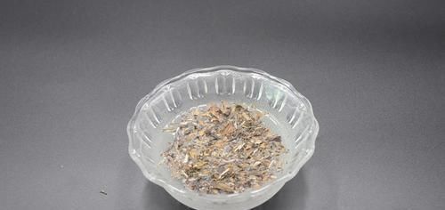 茶叶放白醋里泡一泡,真是厉害了,解决家家都困扰的烦恼,太棒了