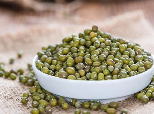 绿豆汤|什么东西不能和绿豆一起吃绿豆的最佳食物是这3种,你了解么