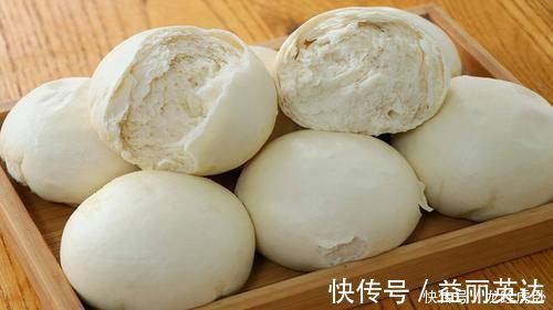 香甜|在家蒸馒头，不用牛奶和水，不加酵母，蒸好后又大又软，味道香甜