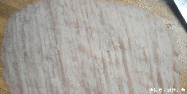 好吃|鱼肉别老是拿来红烧了,这样做鲜甜好吃,孩子吃了变聪明还能长个