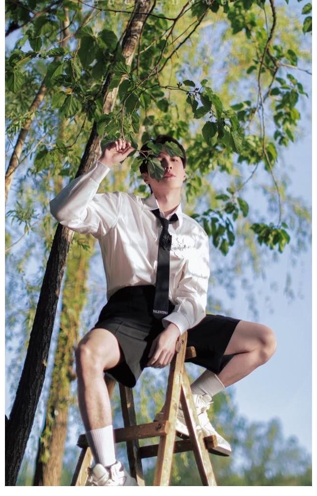 张艺兴|张艺兴的“教养”登上了热搜，看完后让人自叹不如