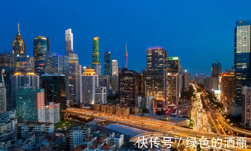 房价|别再“误判”未来的楼市,准备买房的家庭,内行人给出3个建议