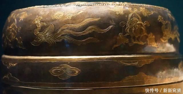 契丹贵族墓画了幅汉人美女图,还题诗说“征辽”