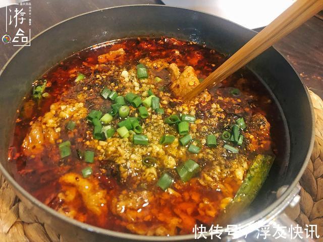 水煮肉片的正确做法肉片要大，辣椒要自己做，最好把豆芽换掉