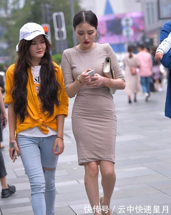 束腰 浅咖绒面束腰长袖连衣裙,彰显高挑身材和优雅气质