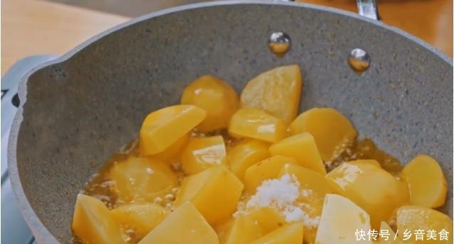 便是|酸渣肉肥而不腻,软糯咸香,咬上一口便是儿时的回忆!