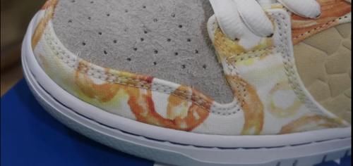 与中国六城小吃“联名”的它，鞋盒都卖到1万块，有人买了还不穿出去