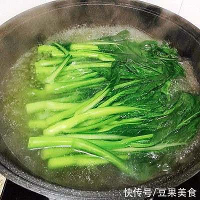 好吃下饭的耗油菜心几分钟就学到手