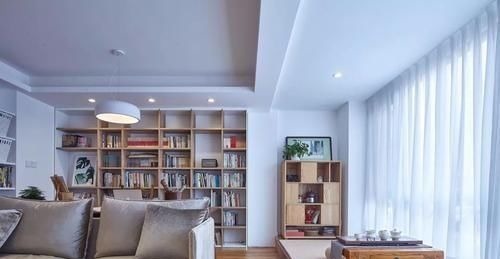 窗帘|客厅和阳台打通后,窗帘这样挂才更美观又实用!你家挂对了吗?