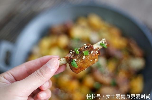  香肉|到了冬天，要常给家人做此菜，鲜香肉嫩好美味，吃完浑身暖乎乎