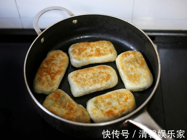 馅饼学会此做法,皮薄不露馅,香脆又可口,做法不难,快来试试